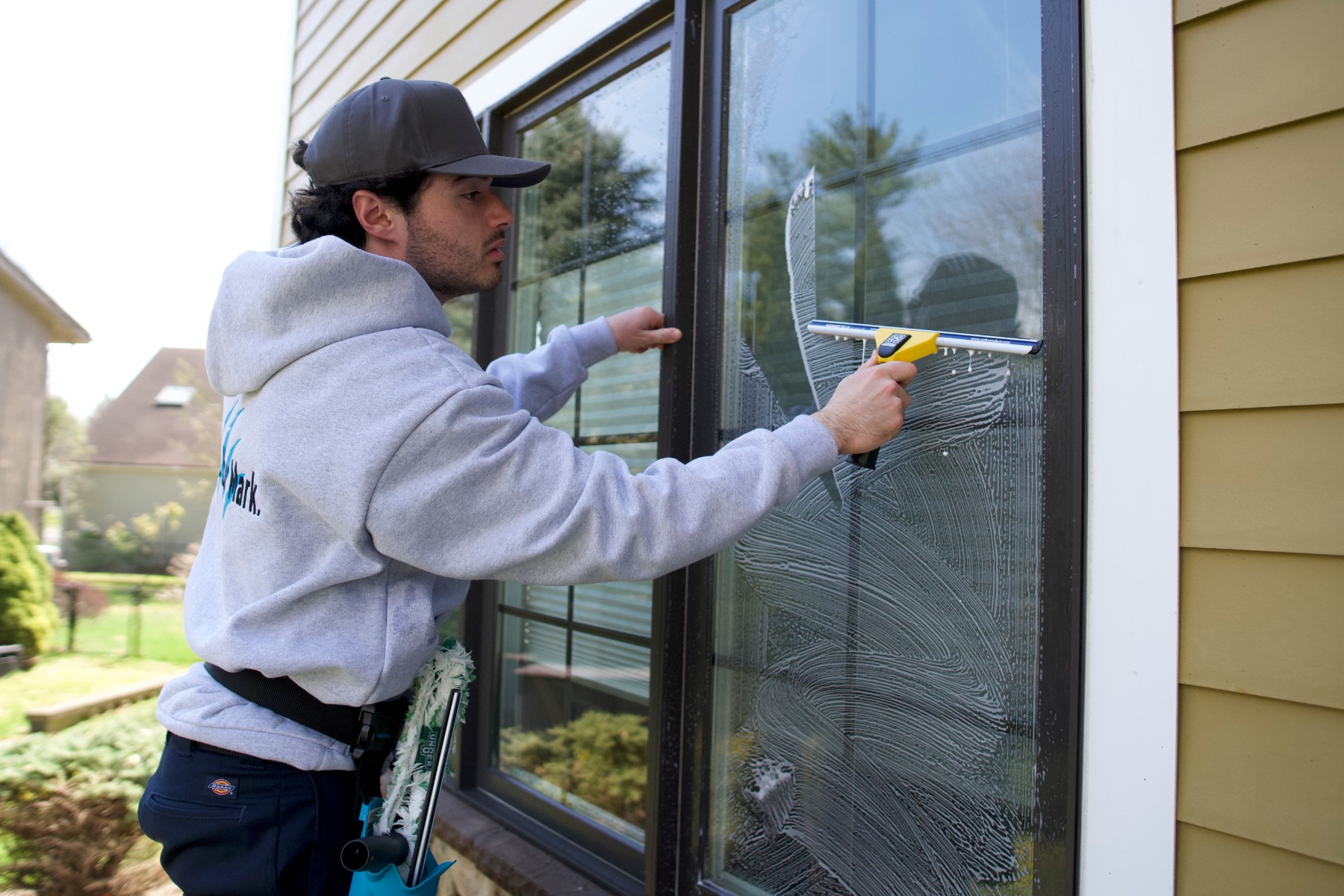 Step 02 — SQUEEGEE